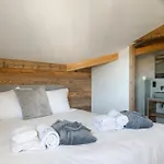 シャレー Magnolia *